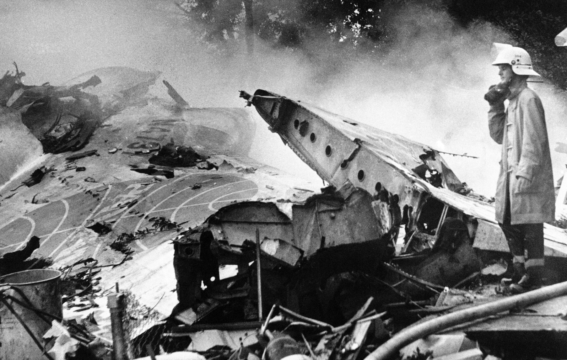 1982: Plane Crash